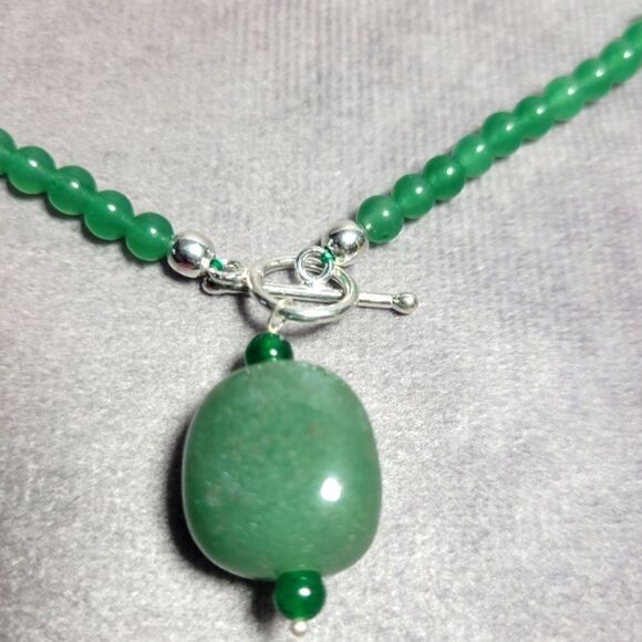 Green Aventurine Beaded Necklace - Picture 1 of 14